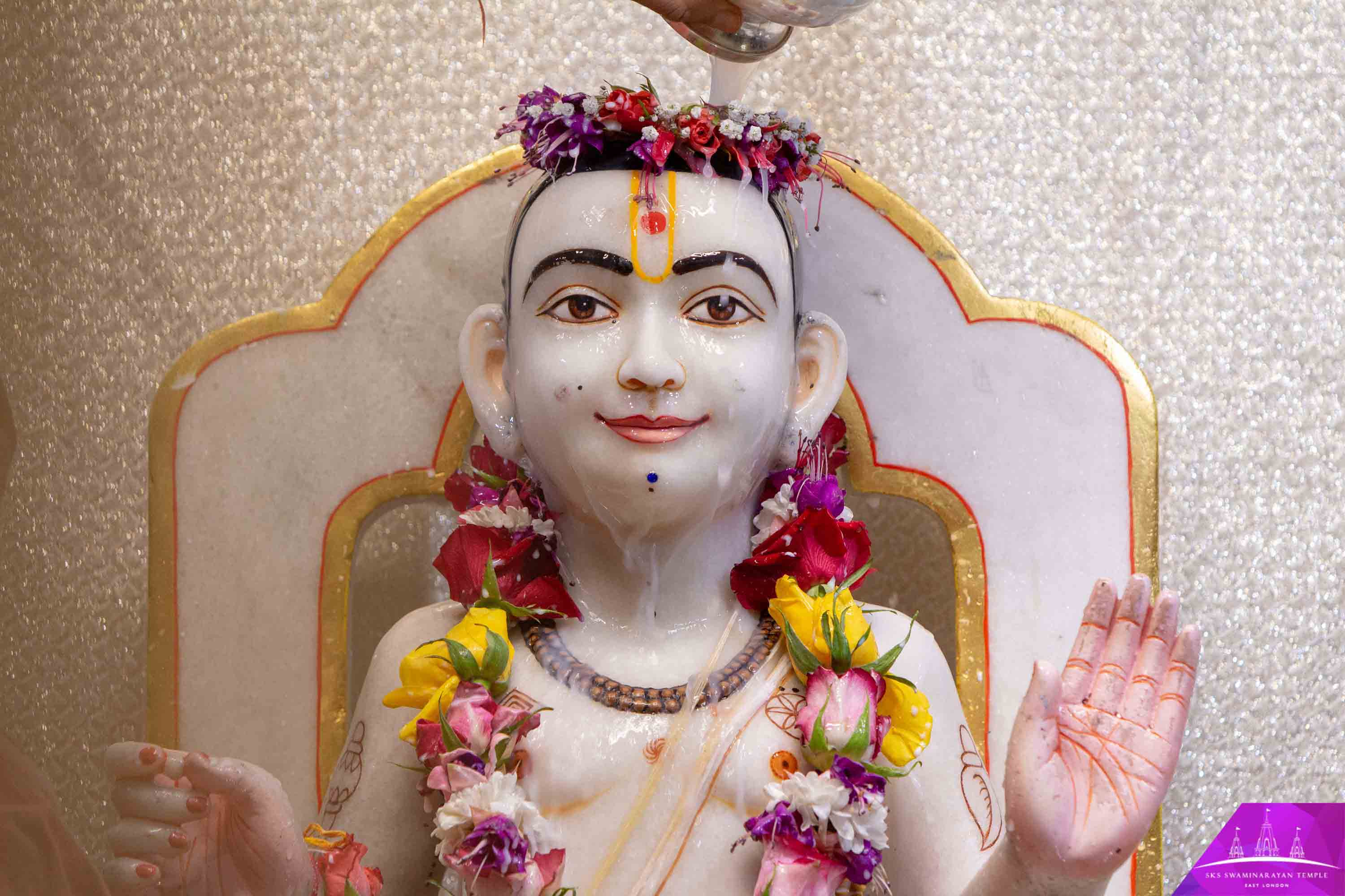 ©1987-2017 SKS Swaminarayan Temple East London